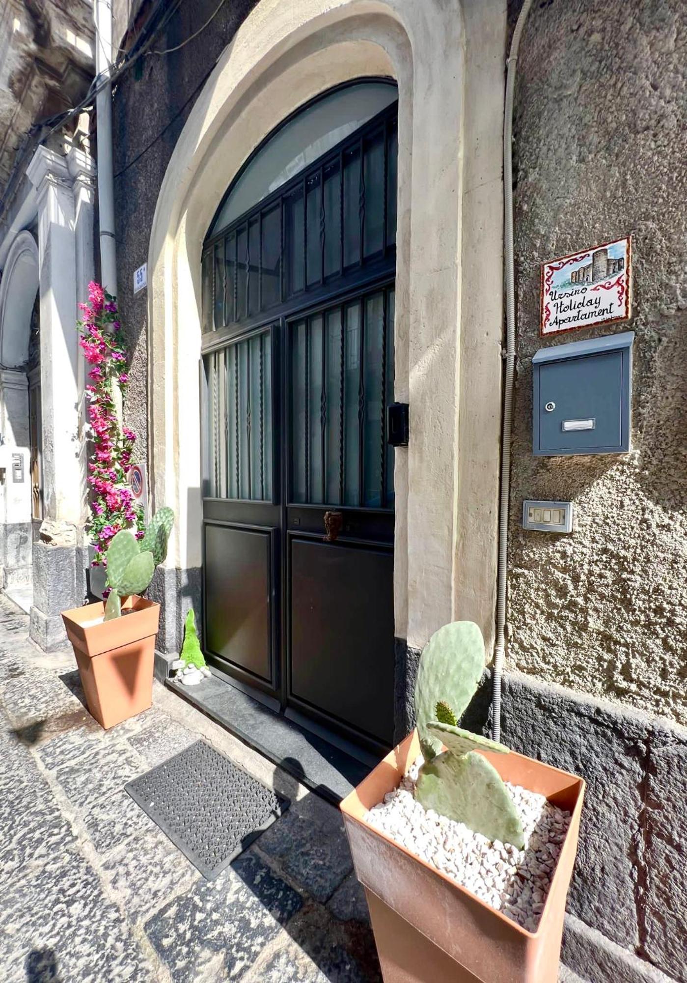 Ursino Holiday Apartment Catania Bagian luar foto